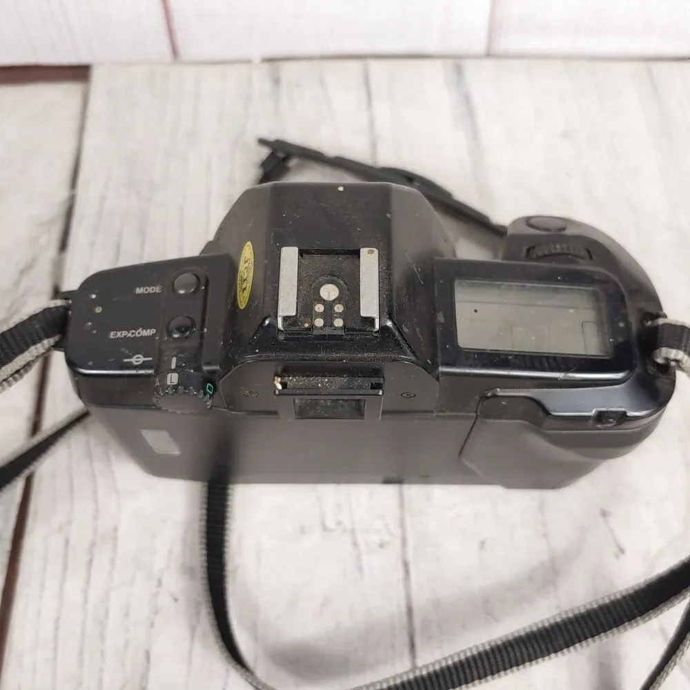 FOR PARTS REPAIR - Canon EOS 650 35mm Film Camera SLR - Body Only - UNTESTED